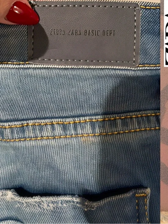 ZARA Women's  Blue Denim Jeans with Green Stripe - Picture 8 of 11